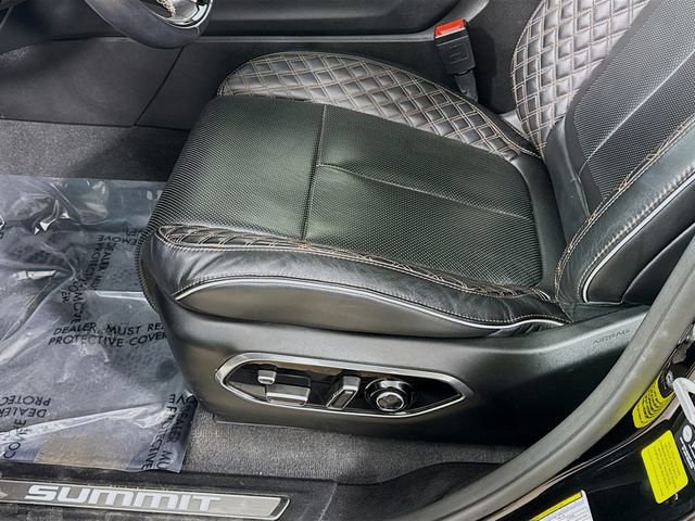 Used 2021 Jeep Grand Cherokee L Summit w/ Luxury Tech Group V image 20