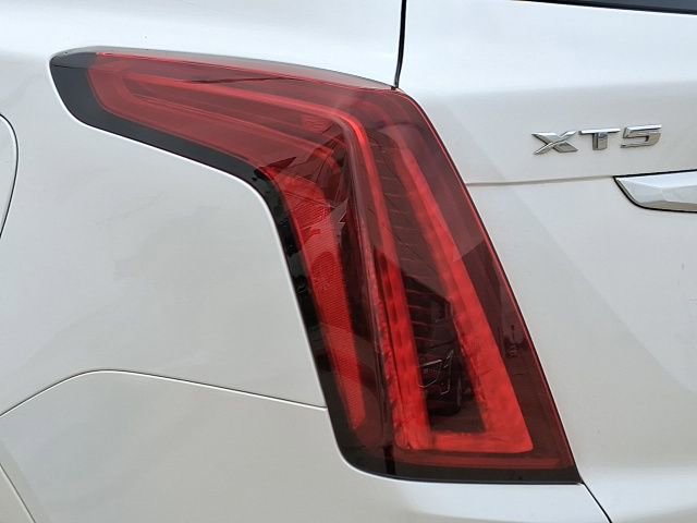 Used 2021 Cadillac XT5 Premium Luxury FWD image 9