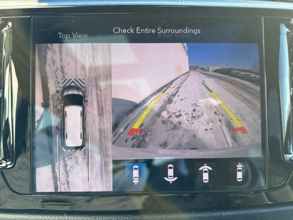 Used 2019 Chrysler Pacifica Touring-L Plus w/ Advanced Safetytec Group image 17