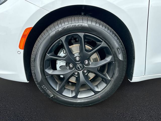 New 2026 Chrysler Pacifica Select FWD image 19