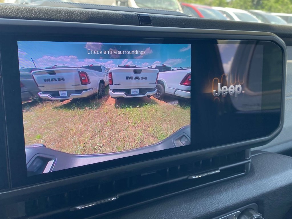 New 2026 Jeep Gladiator Sport AWD/4WD image 21