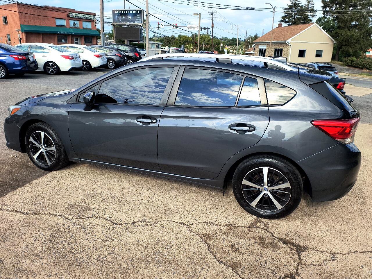 Used 2023 Subaru Impreza 2.0i Premium image 9
