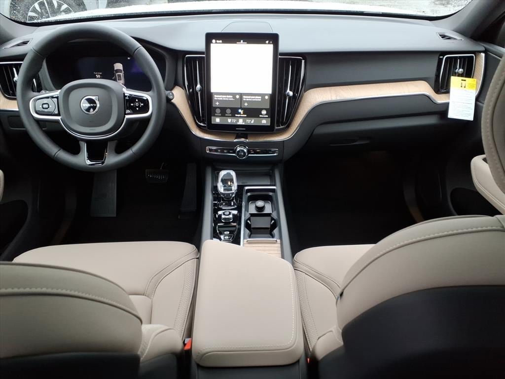 New 2026 Volvo XC60 B5 Plus w/ Protection Package Premier AWD/4WD image 13