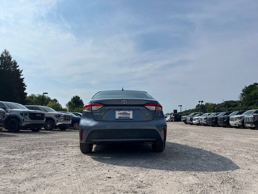 Used 2022 Toyota Corolla LE w/ LE Convenience Package FWD image 9