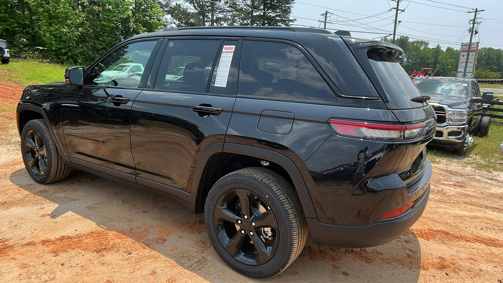 New 2025 Jeep Grand Cherokee 4WD image 10