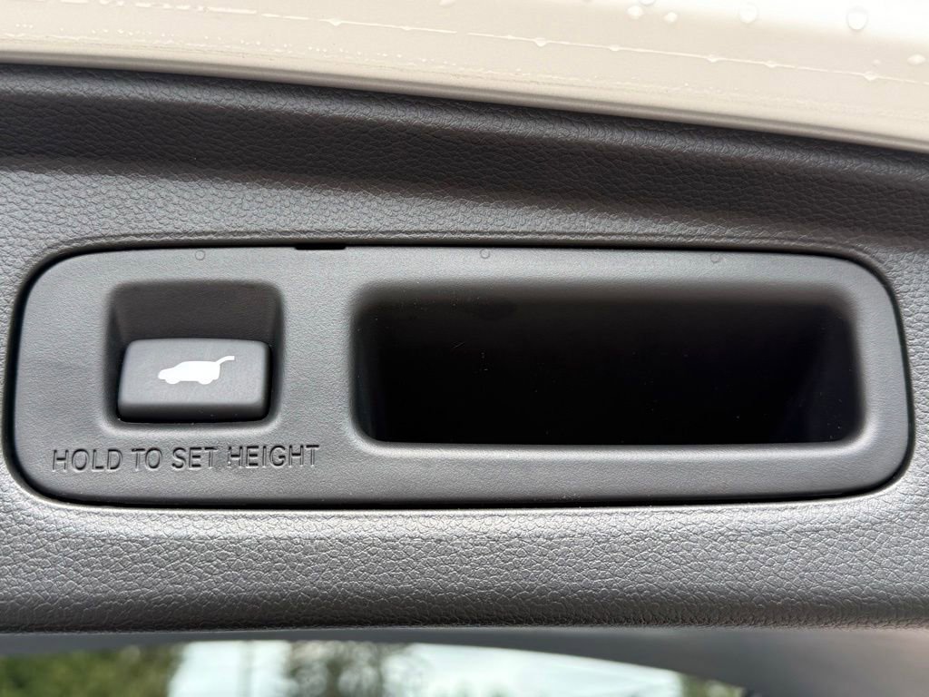 Used 2024 Honda CR-V Sport Touring image 12
