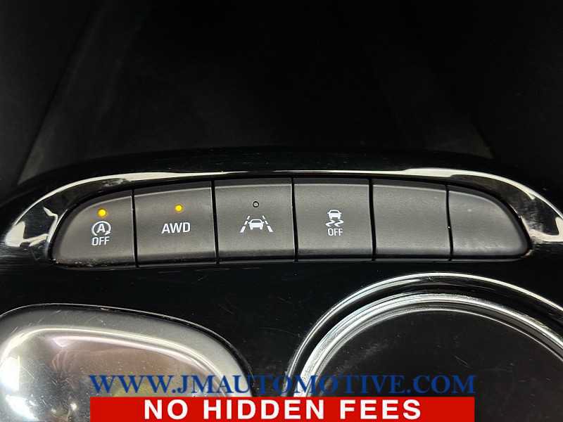 Used 2020 Buick Encore GX Essence w/ Experience Buick Package AWD/4WD image 35