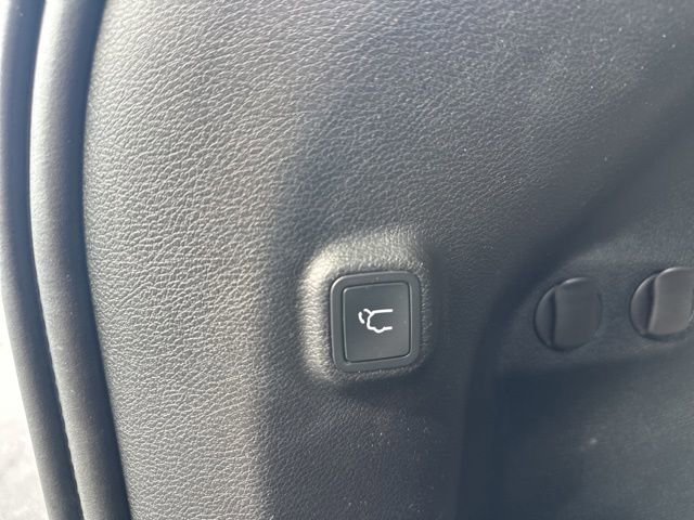 Used 2019 Jeep Cherokee Limited image 6