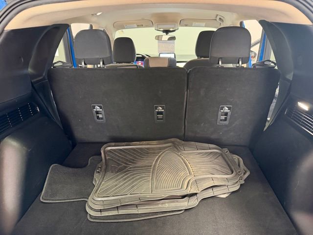 Used 2020 Ford Escape SE Sport image 28