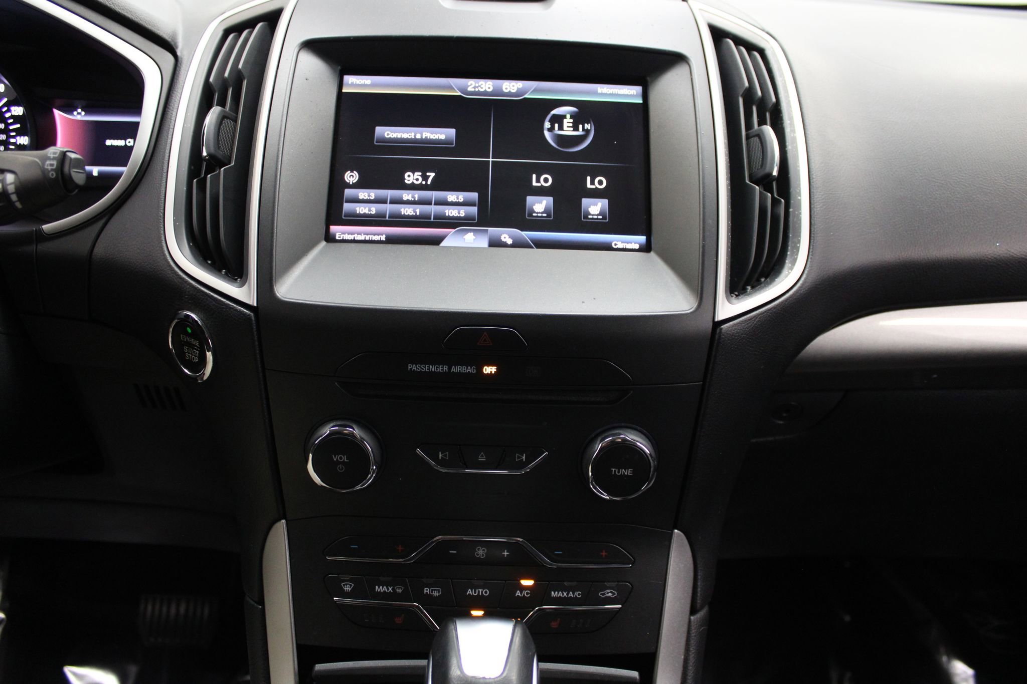 Used 2015 Ford Edge SEL w/ Equipment Group 201A AWD/4WD image 37