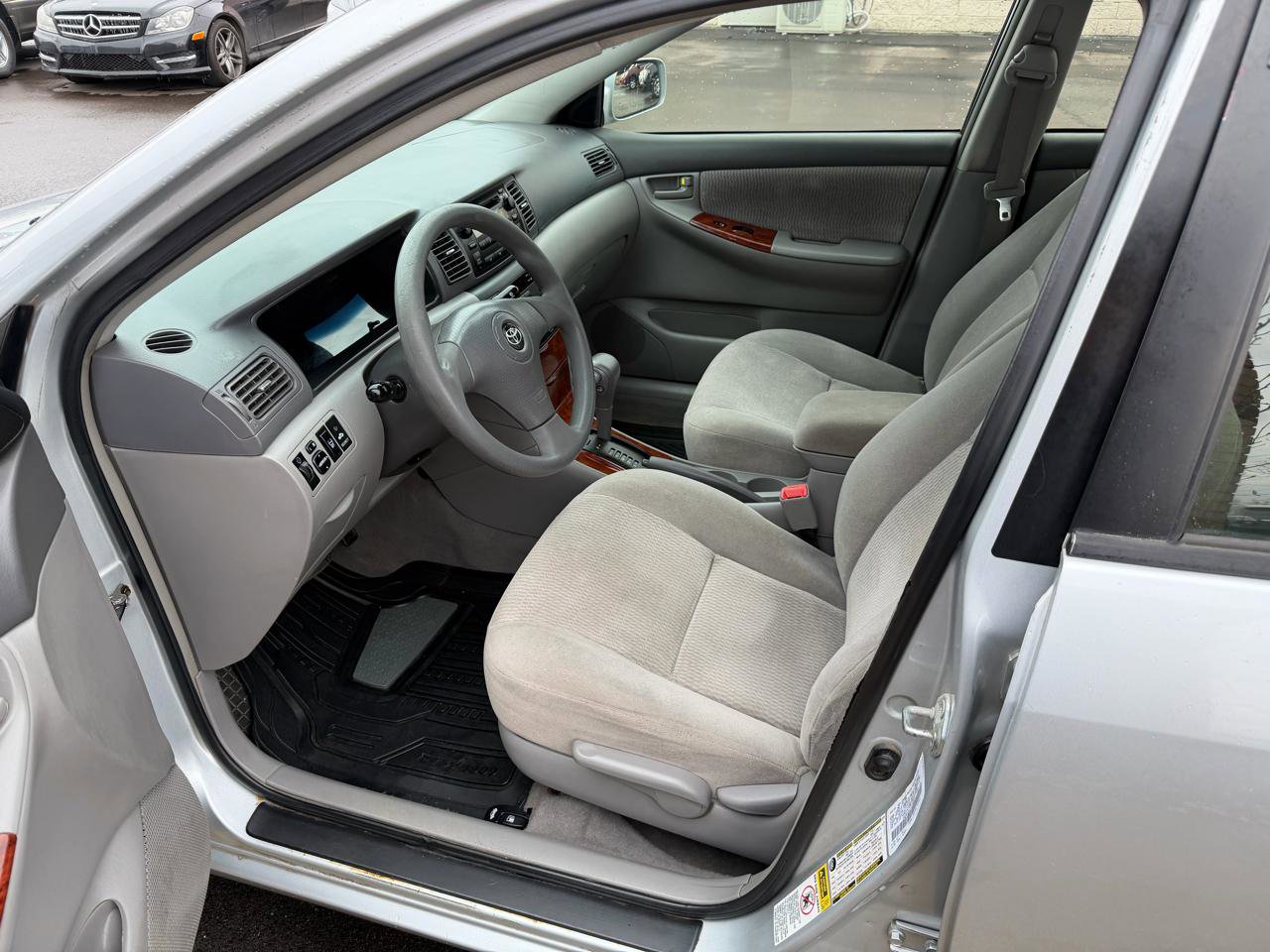 Used 2007 Toyota Corolla LE image 6