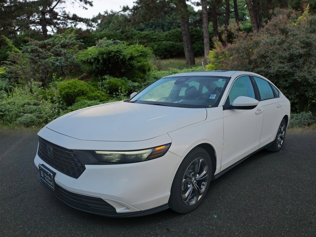 Used 2023 Honda Accord EX image 3