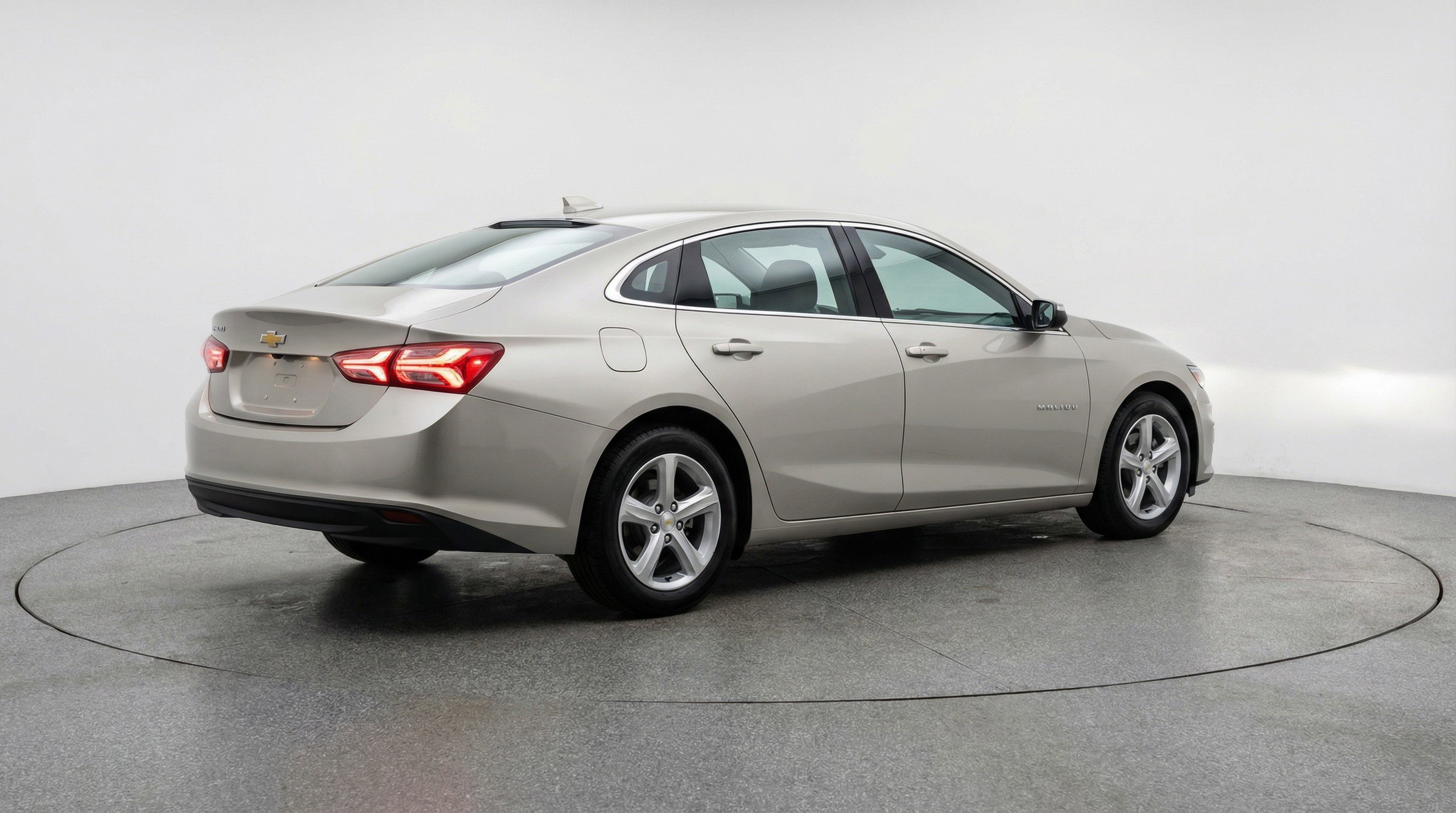 Used 2024 Chevrolet Malibu LT FWD image 9