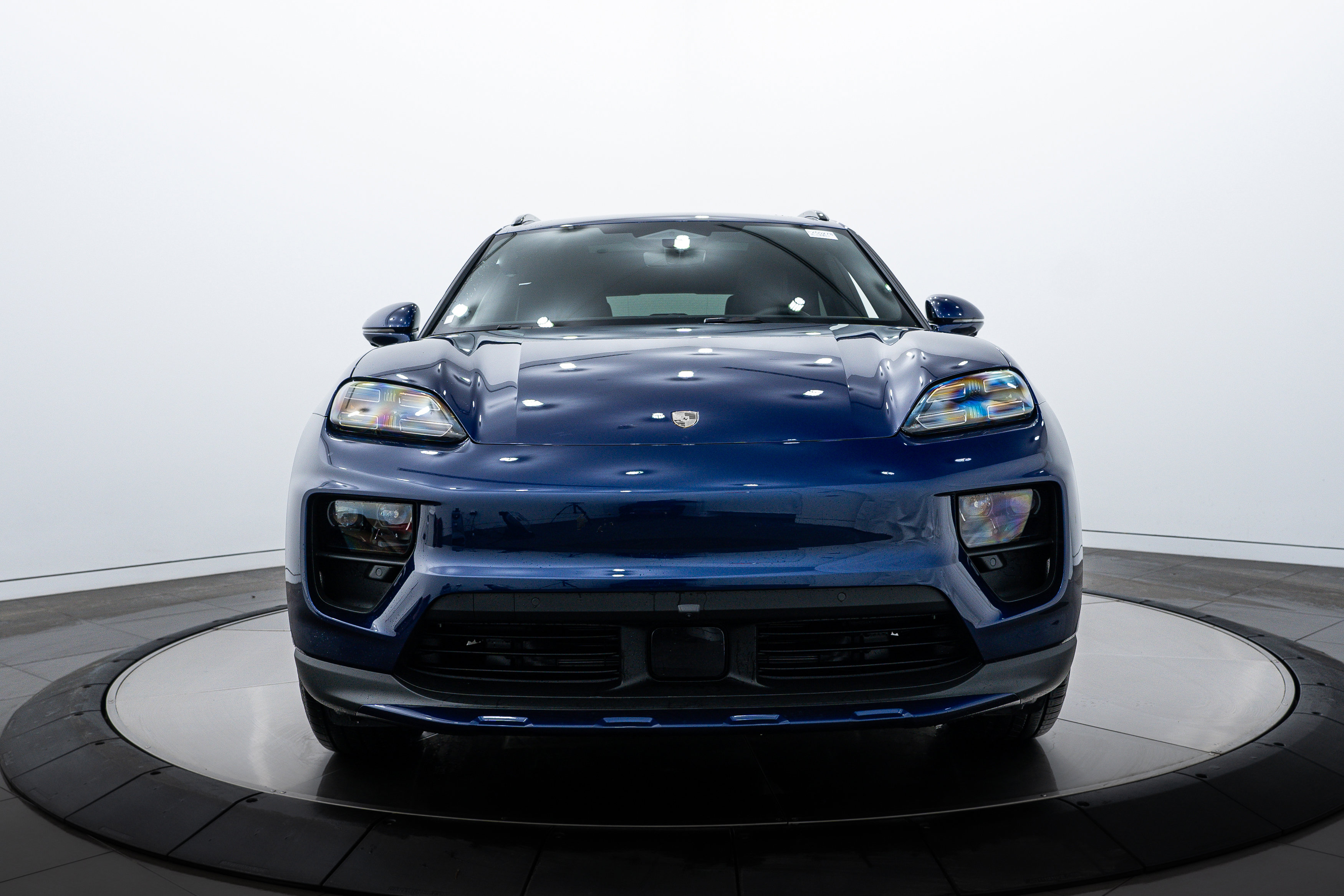New 2025 Porsche Macan Turbo Electric image 7
