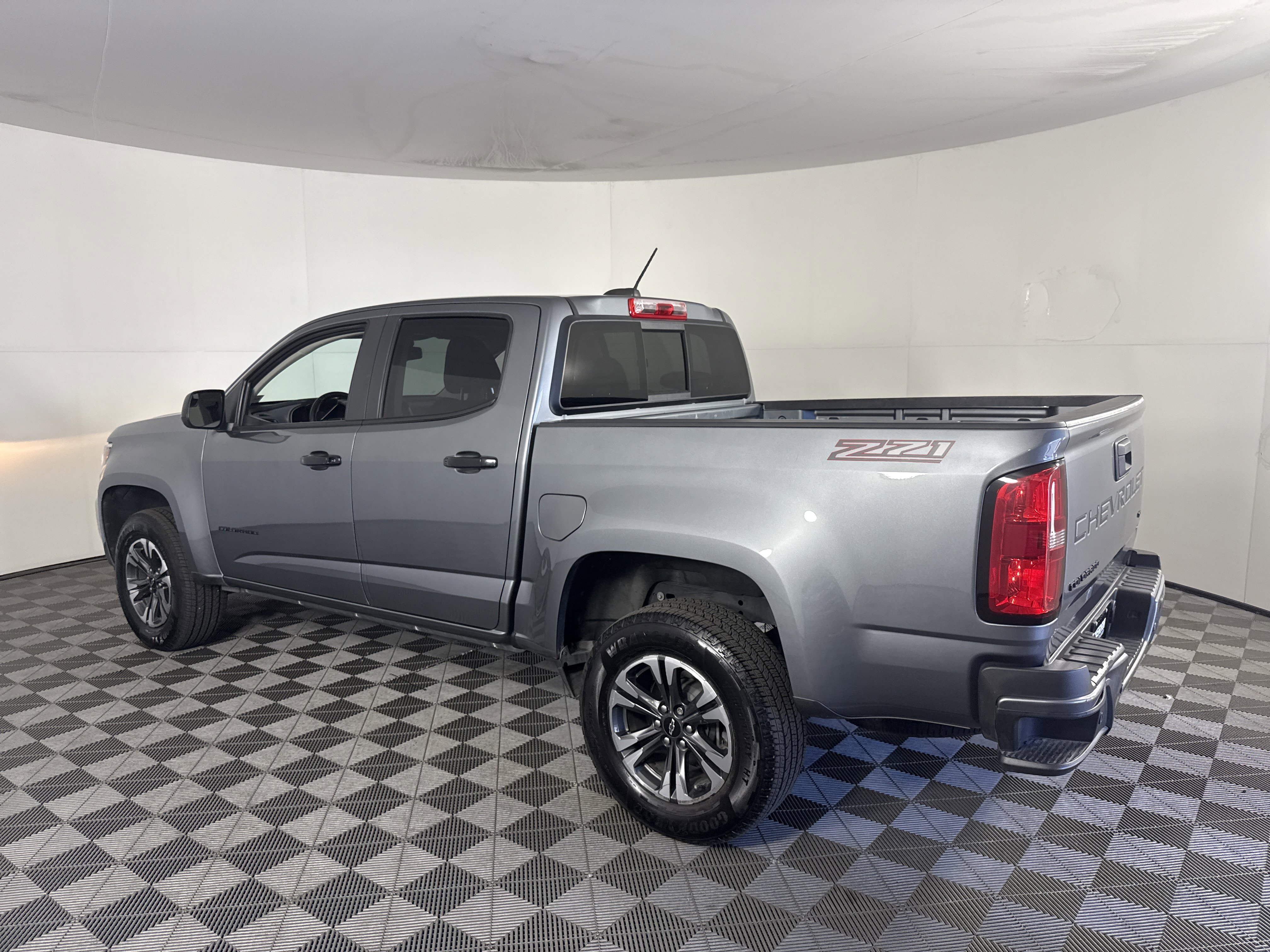 Used 2022 Chevrolet Colorado Z71 w/ Safety Package image 6