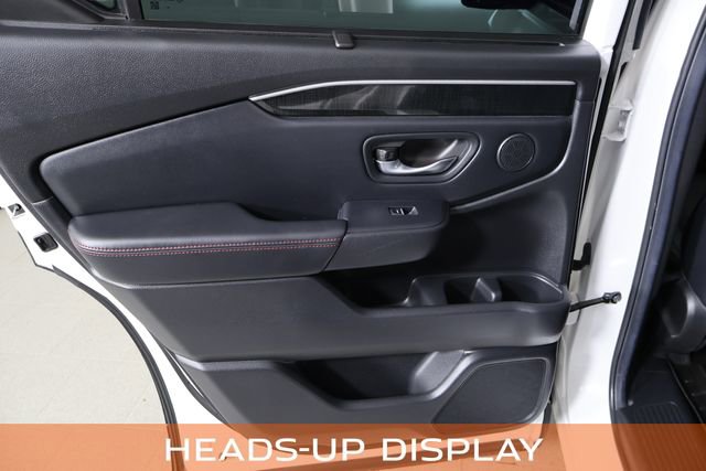 Used 2025 Honda Pilot Black Edition image 16