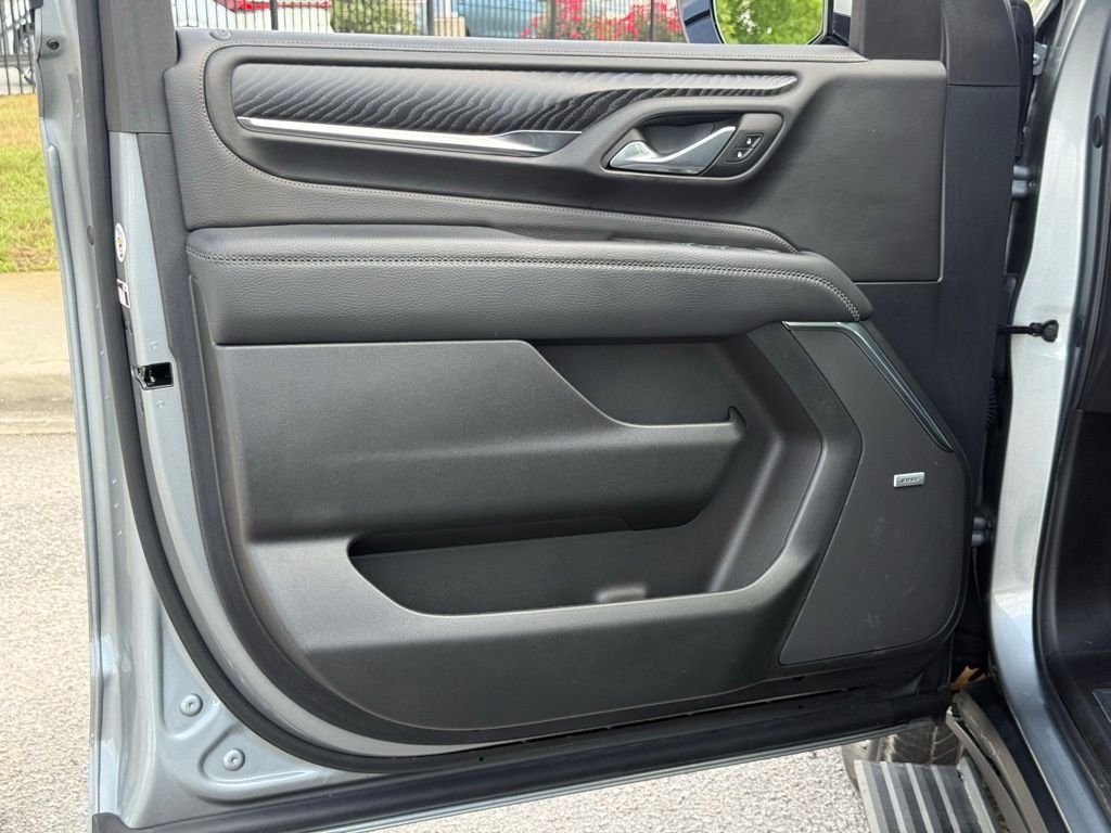 Used 2024 GMC Yukon Denali AWD/4WD image 23