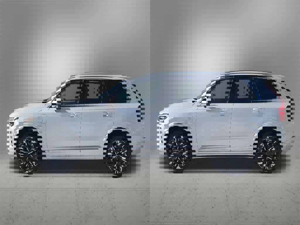 Certified 2025 Volvo XC90 T8 Ultra w/ Protection Package Premier image 3