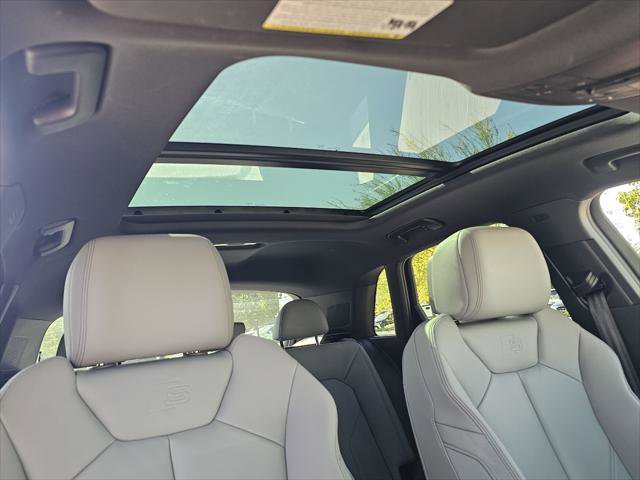 Certified 2025 Audi Q3 2.0T Premium w/ Convenience Package AWD/4WD image 3