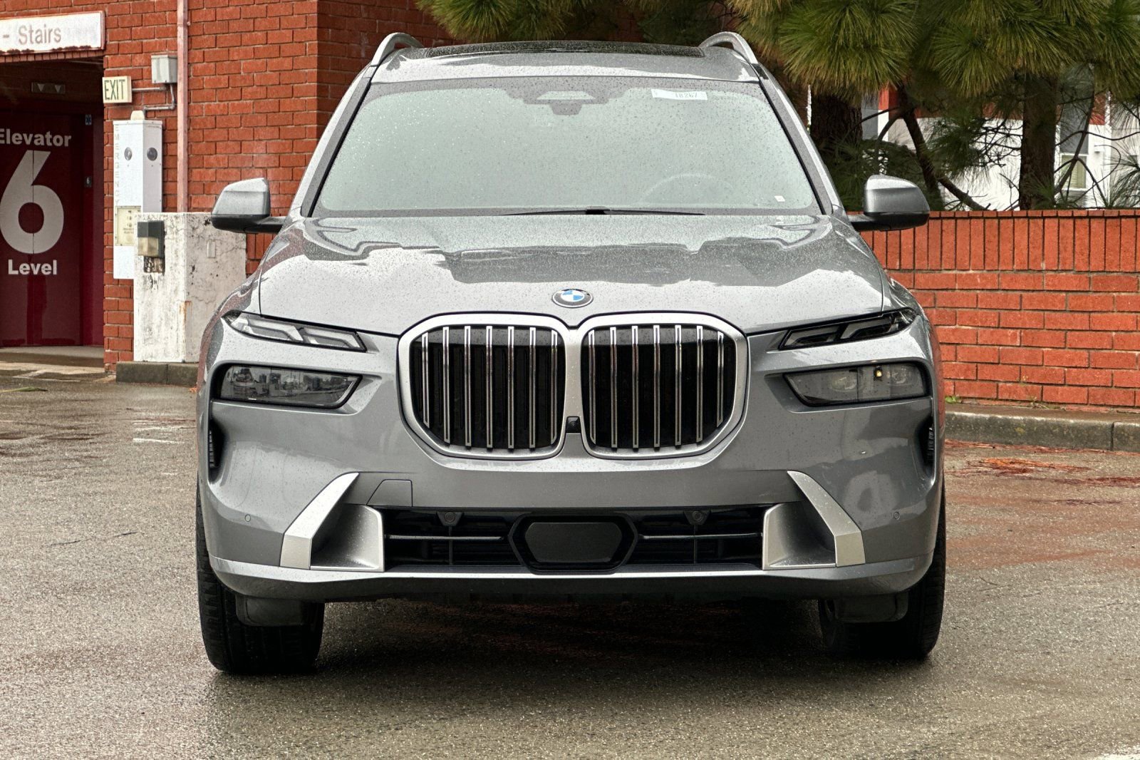Used 2023 BMW X7 xDrive40i image 9
