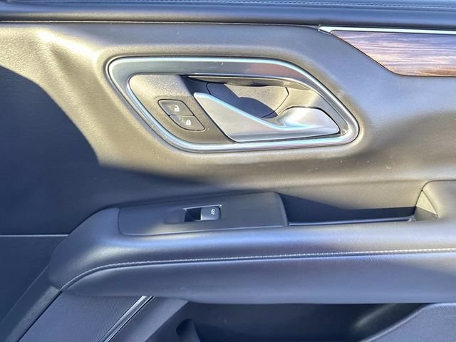 Used 2022 Chevrolet Tahoe Z71 w/ Luxury Package AWD/4WD image 21