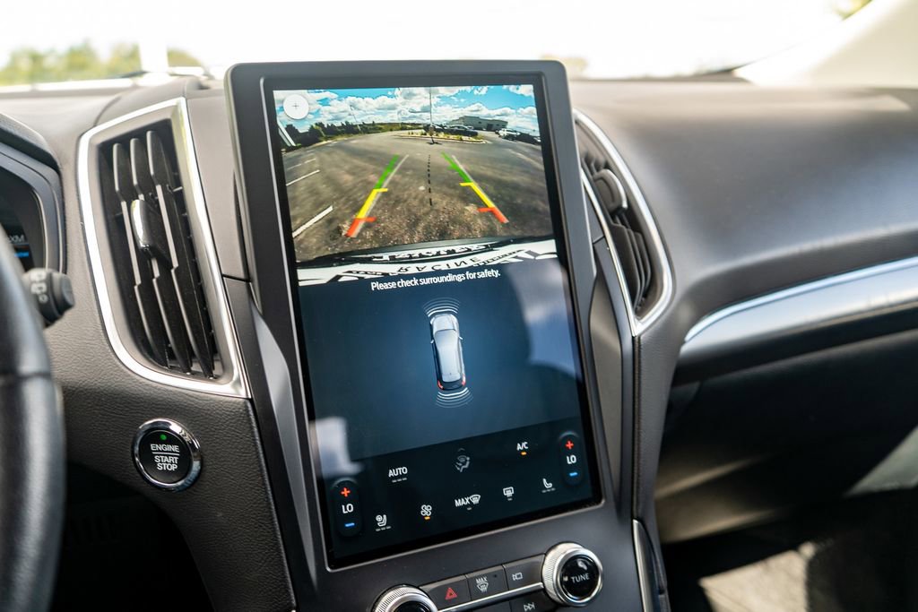 Used 2024 Ford Edge Titanium image 30