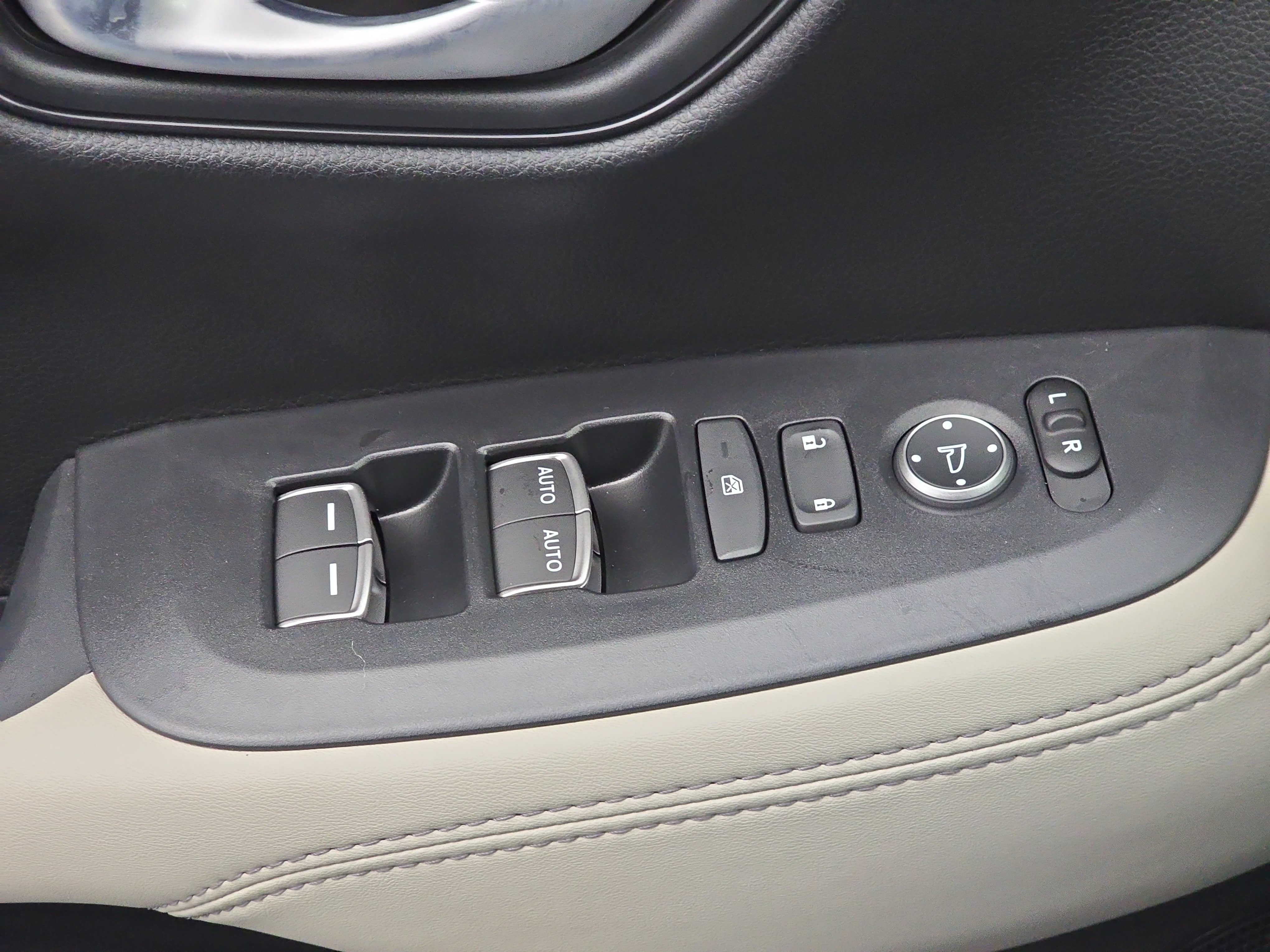 New 2027 Honda HR-V EX-L image 28