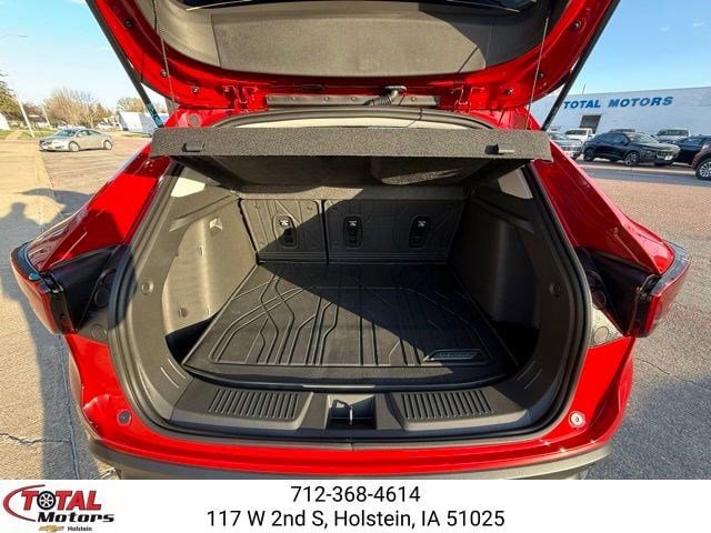 New 2026 Chevrolet Trax LT w/ Sunroof Package FWD image 9