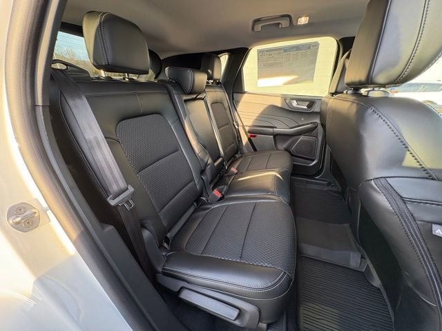 New 2026 Ford Escape SE w/ Class II Trailer Tow Package image 29