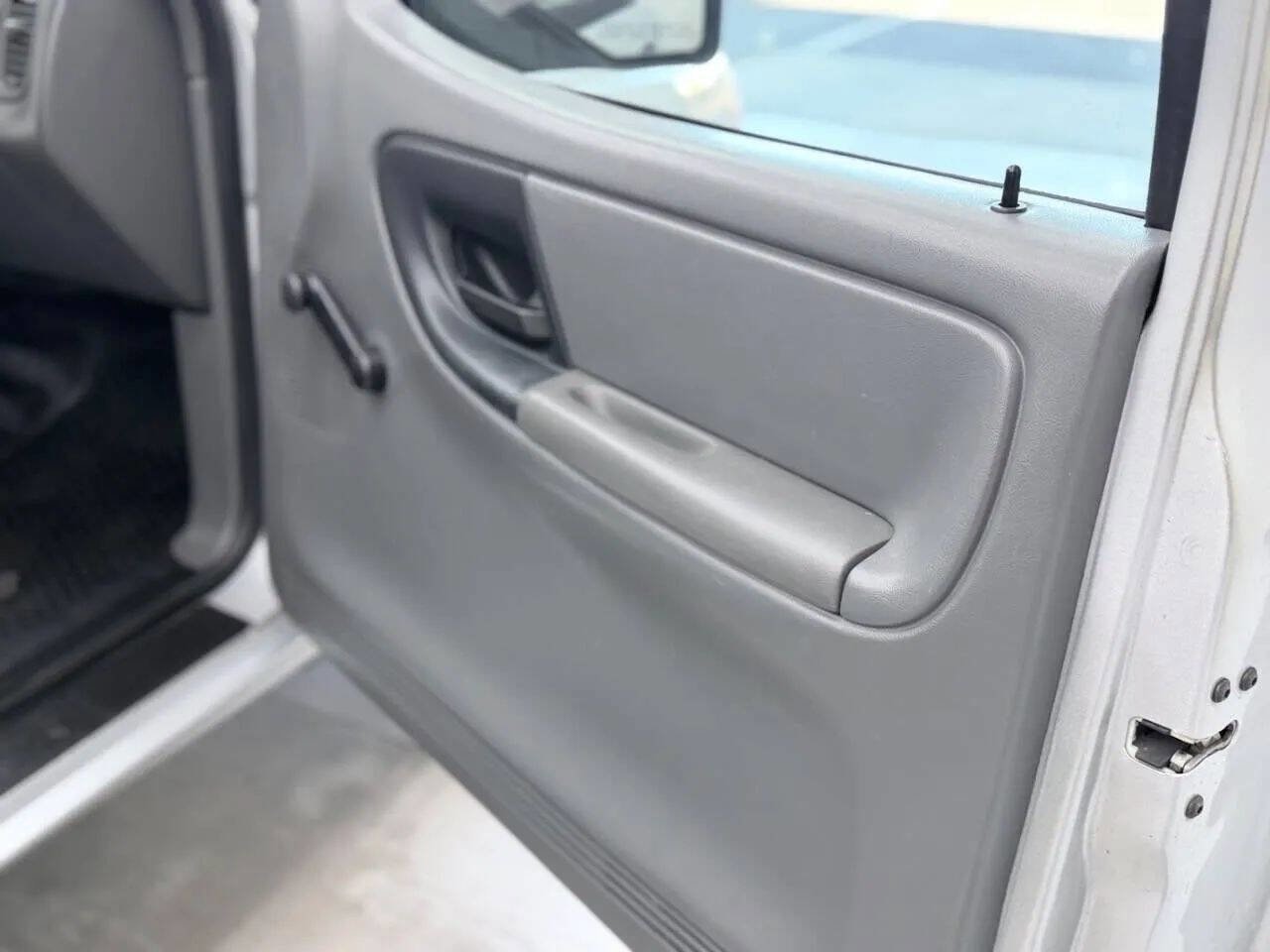 Used 2011 Ford Ranger XL RWD image 10
