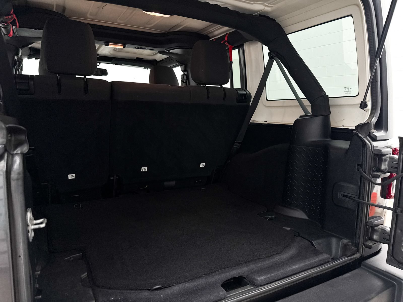 Used 2018 Jeep Wrangler Unlimited Sport S AWD/4WD image 22