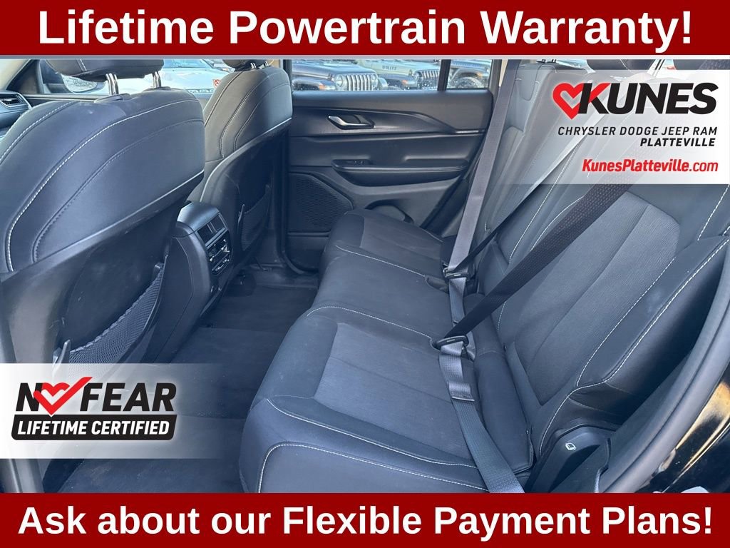 Used 2023 Jeep Grand Cherokee Laredo image 25