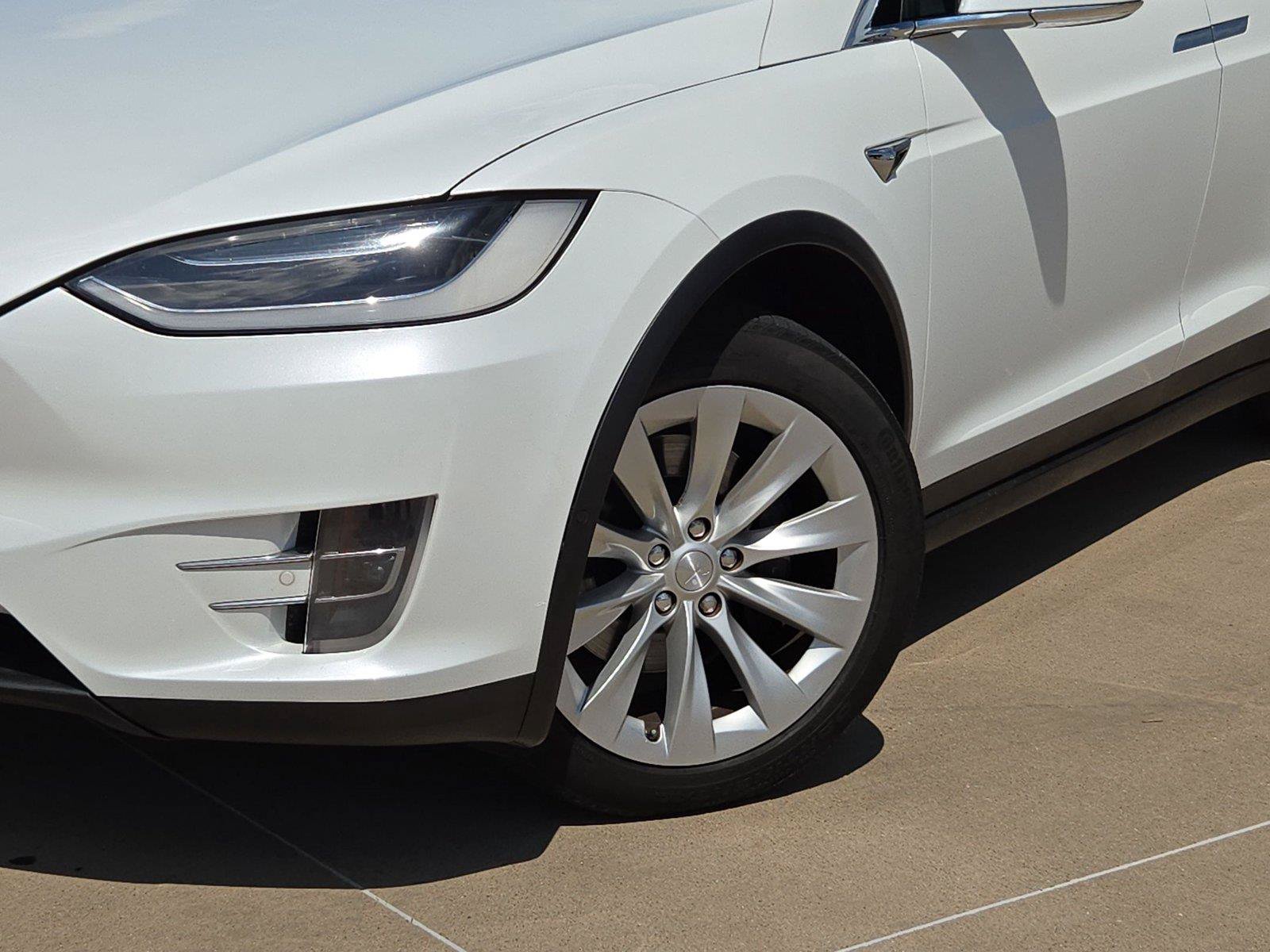 Used 2017 Tesla Model X 75D AWD/4WD image 13