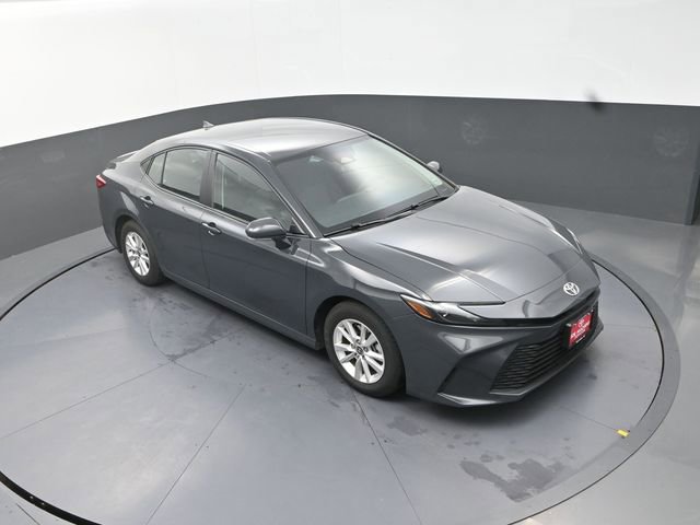 Used 2025 Toyota Camry LE image 36