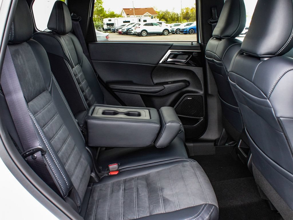 New 2026 Mitsubishi Outlander LE AWD/4WD image 39