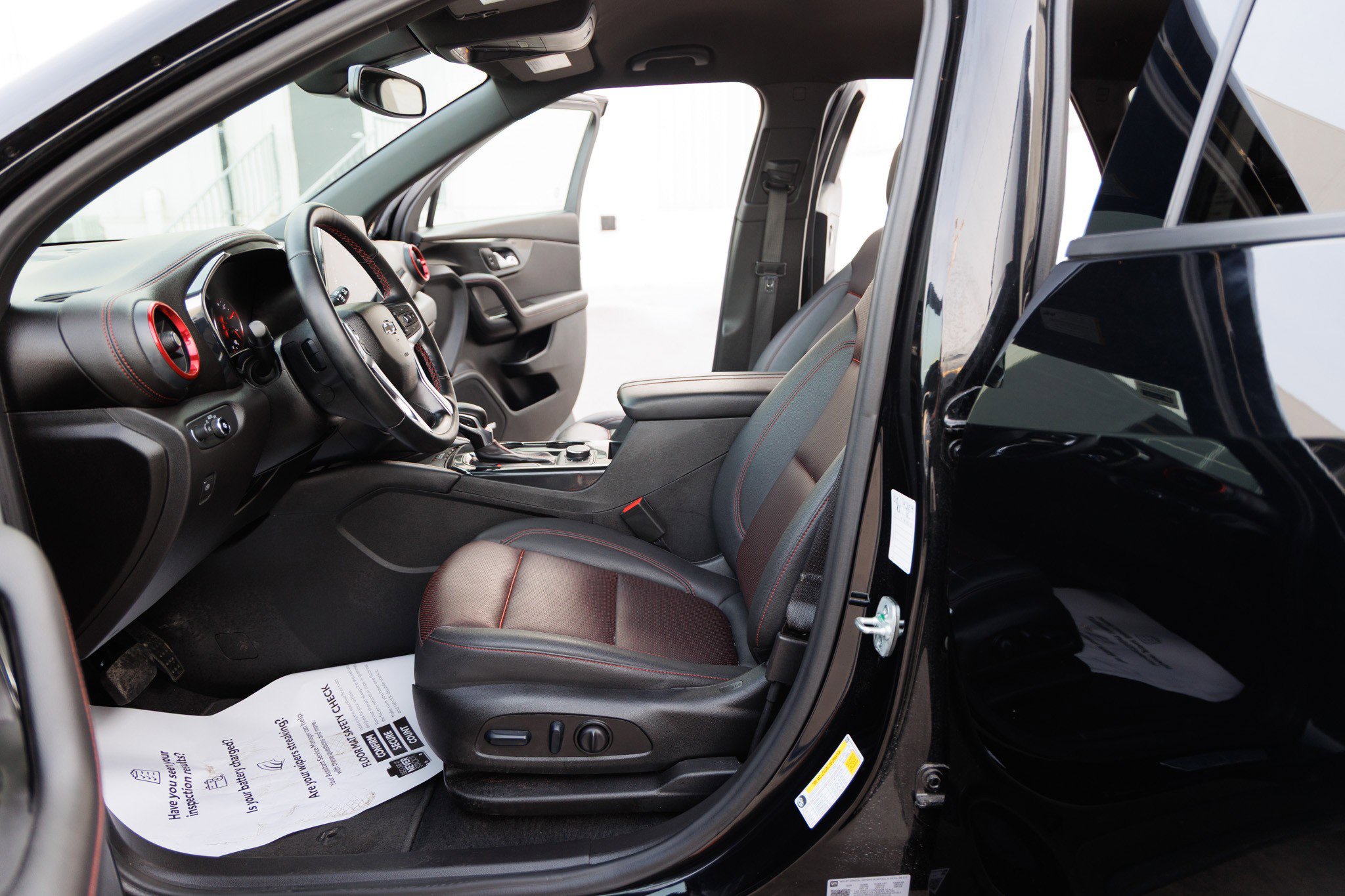 Used 2025 Chevrolet Blazer RS image 28