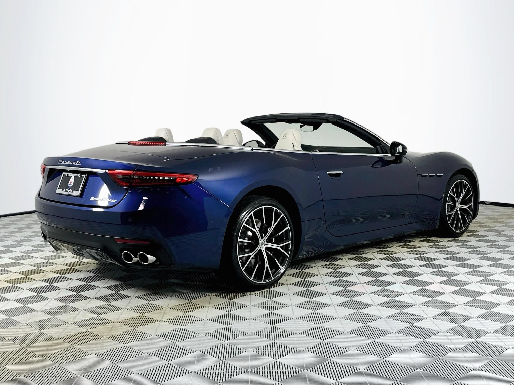 New 2026 Maserati GranCabrio Modena AWD/4WD image 5