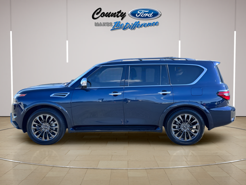 Used 2024 Nissan Armada Platinum w/ Captain's Chairs Package RWD image 3