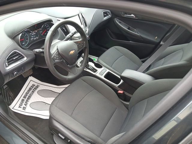 Used 2017 Chevrolet Cruze LT w/ Convenience Package image 15