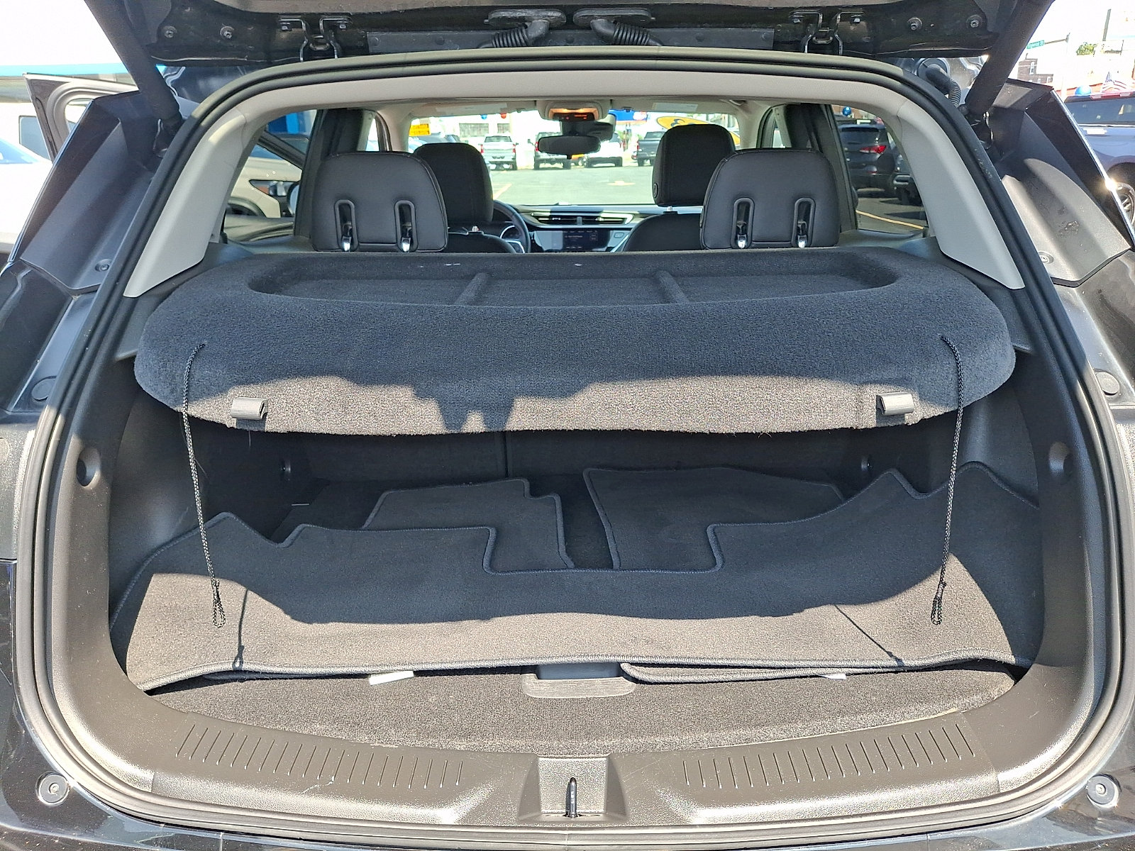 Used 2023 Buick Encore GX Select w/ Sport Touring Package FWD image 28