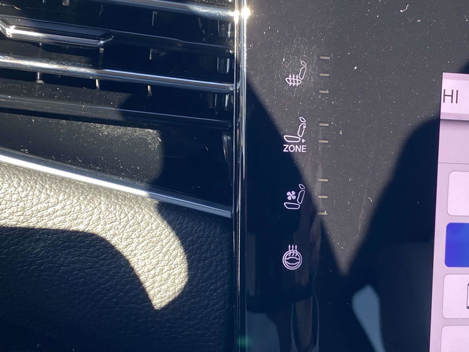 Certified 2024 Jeep Wagoneer 4WD w/ Convenience Group I image 29