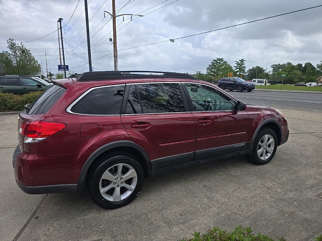 Used 2013 Subaru Outback 3.6R Limited image 4