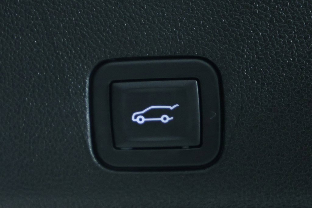 Used 2025 Cadillac Escalade V w/ LPO, ONYX Package image 8