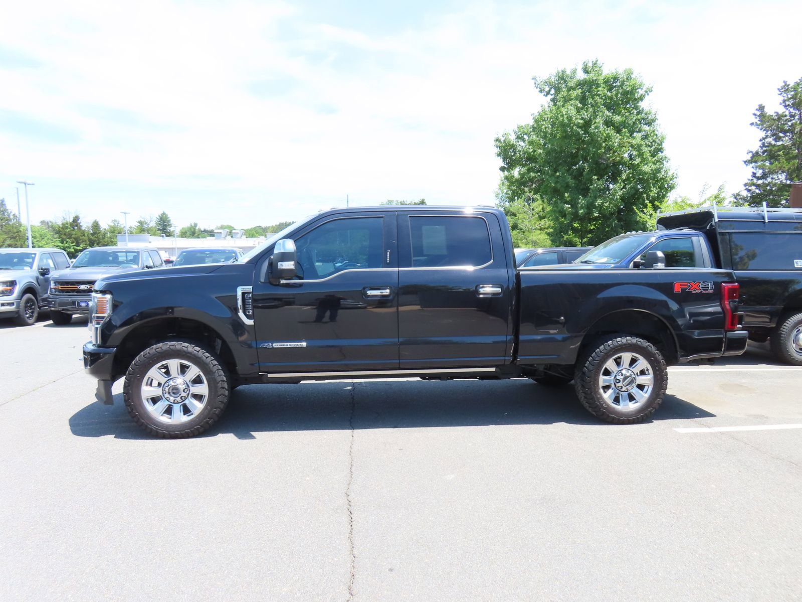 Used 2020 Ford F250 Platinum w/ FX4 Off-Road Package AWD/4WD image 7