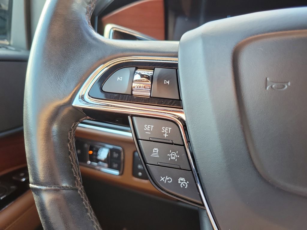 Used 2022 Lincoln Navigator Reserve RWD image 19