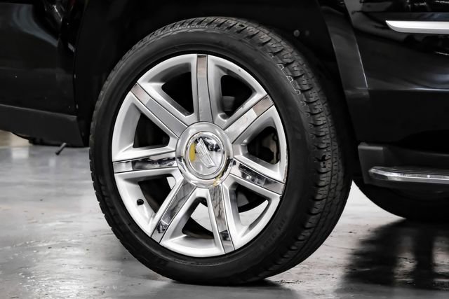 Used 2018 Cadillac Escalade Luxury image 18