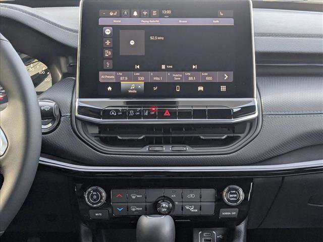 New 2026 Jeep Compass Latitude image 13