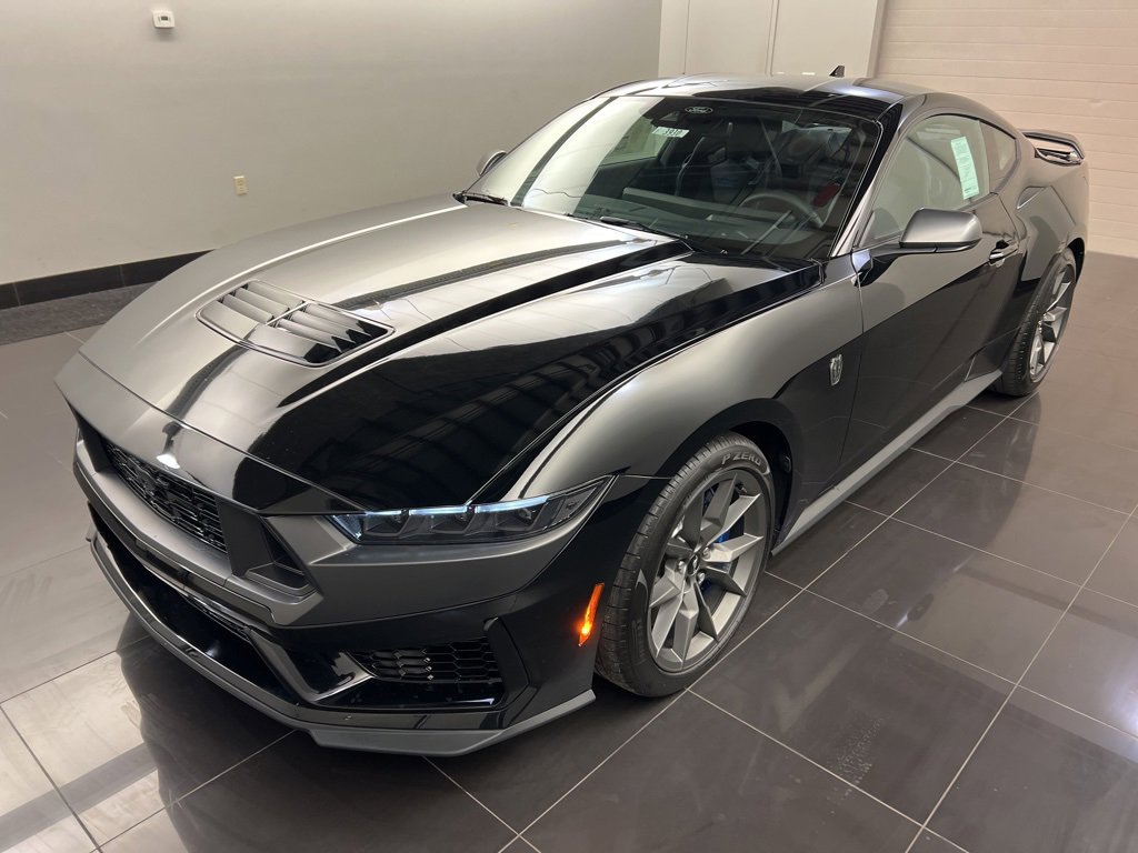 New 2025 Ford Mustang Dark Horse image 3
