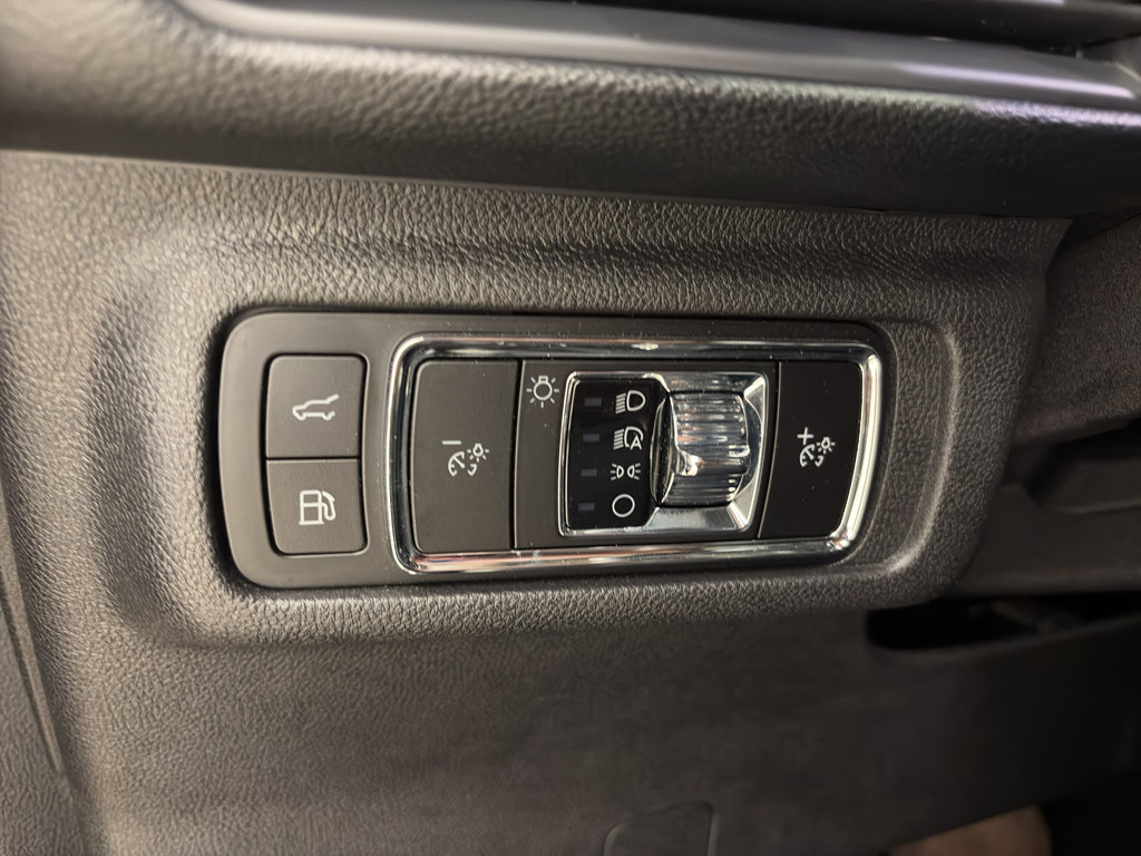 Used 2025 Lincoln Corsair Grand Touring w/ Jet Appearance Package AWD/4WD image 21