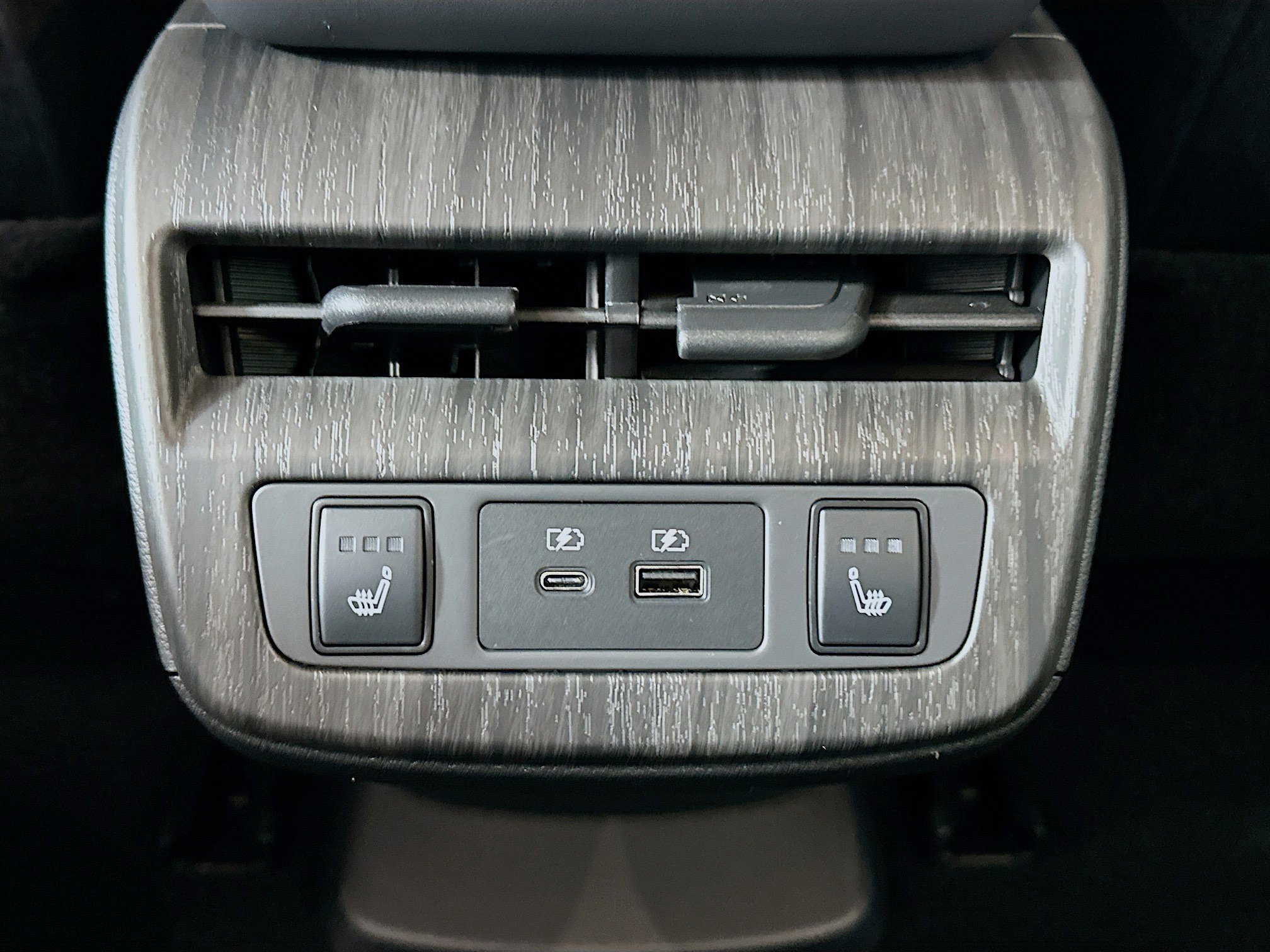 Used 2023 Nissan Ariya FWD image 27